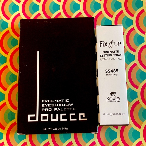 Makeup bundle - Picture 1 of 6